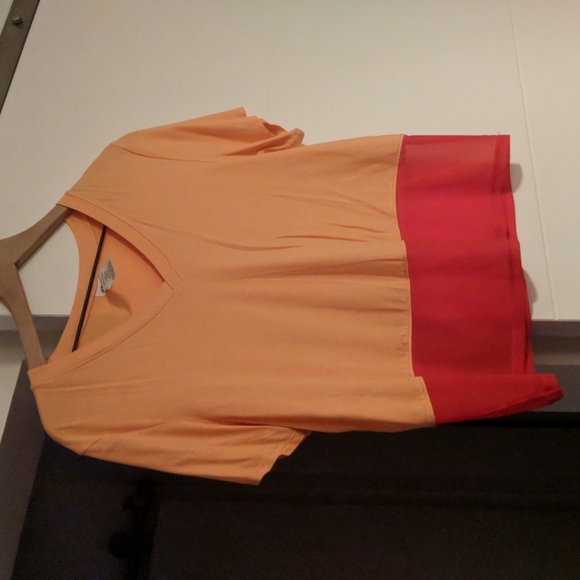 Exercise Top - Picture 1 of 2